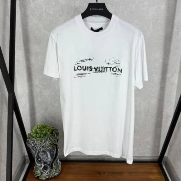 Louis Vuitton Other - Louis Vuitton Tee